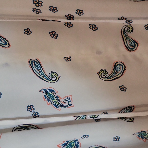 Two Size Small Loft Tops - Picture 3 of 6